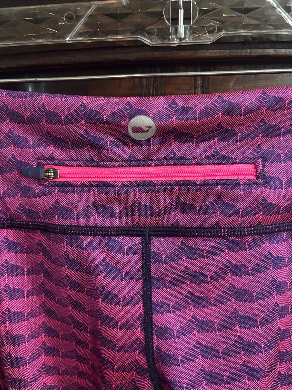 Vineyard Vines Etched Whale Tail Performance Printed Leggings Size Small - Picture 4 of 5